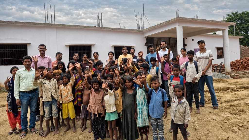Children studying at Setu Kendra